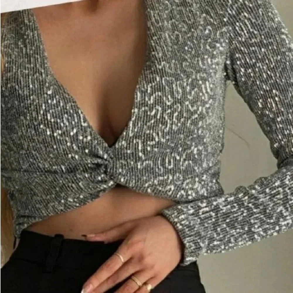 Zara Silver Sequin Knotted Long Sleeve Crop Top size XS Side Zipper